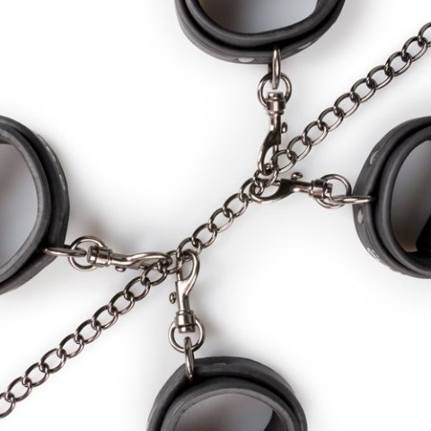 Zestaw BDSM do krępowania rąk nóg z obrożą bondage Easytoys Zestaw BDSM do krępowania rąk nóg z obrożą bondage Easytoys