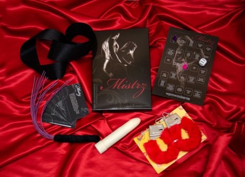 Mistrz gra erotyczna BDSM kajdanki pejcz opaska V-play Mistrz gra erotyczna BDSM kajdanki pejcz opaska V-play